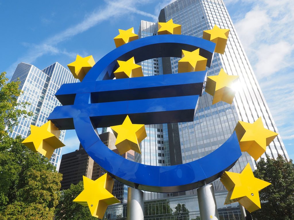BCE-hausse-inédite-taux-directeurs